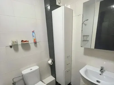 Apartament de vanzare-cumparare Sector 4 Bucuresti baie moderna